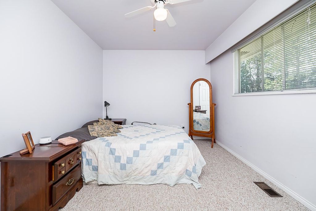listing image 1107345282288696461