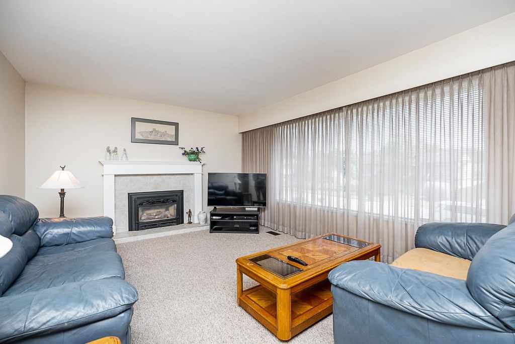 listing image 1101483405161541885