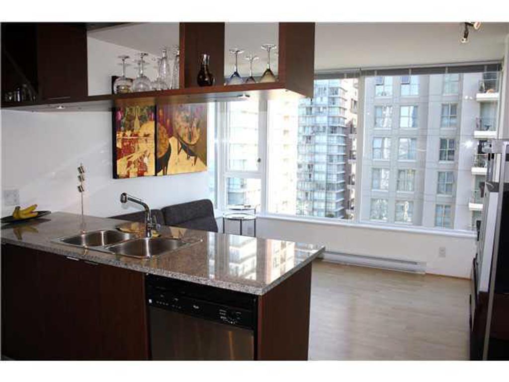 listing image 1108212093467653328