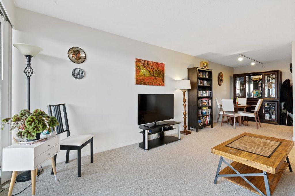 listing image 1102233979983708670