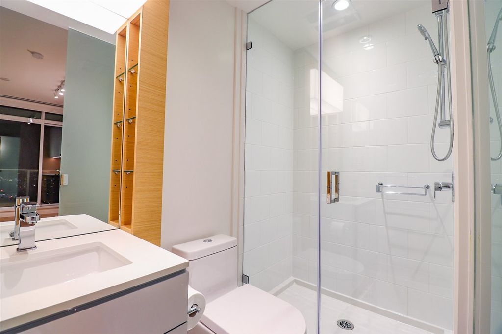 listing image 1104293899490542922