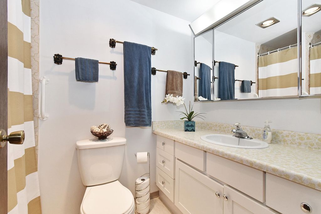 listing image 1103014453916382265