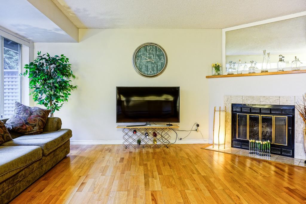 listing image 1100703027310803298