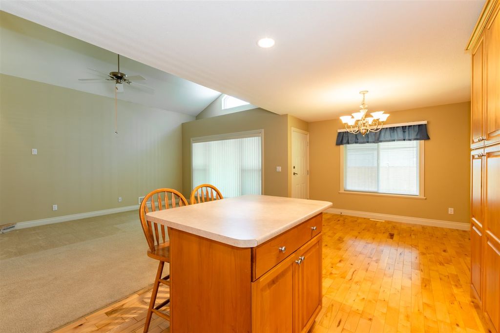 listing image 1101159462694960281
