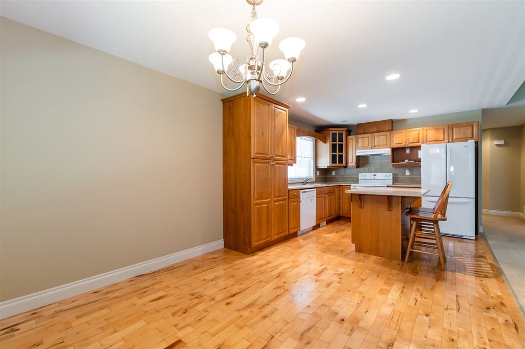 listing image 1105393662906345547