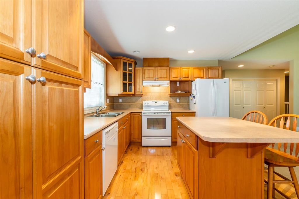 listing image 1103905586489509025