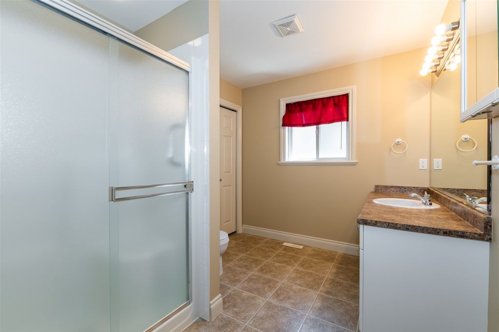 listing image 1105486926410385225