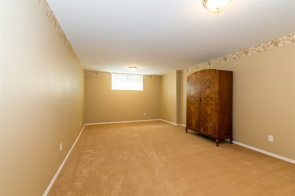 listing image 1102683388691962810
