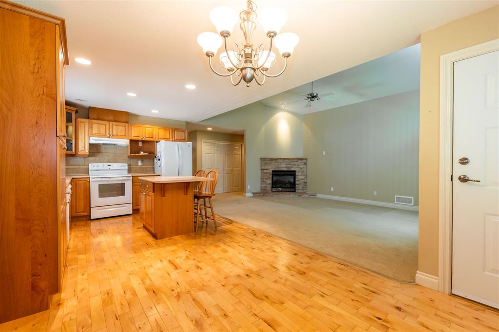 listing image 1109291466812361735