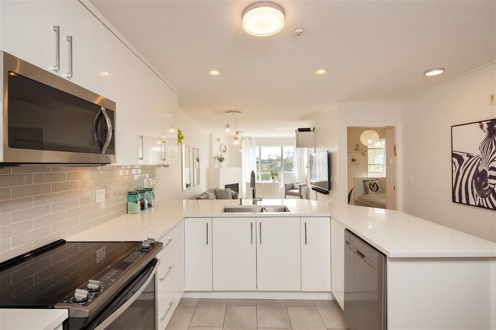 listing image 1103144607429381805