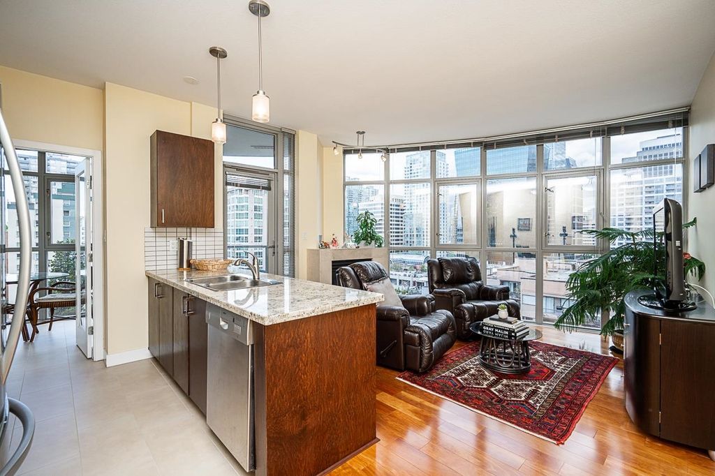 listing image 1106142956448883821