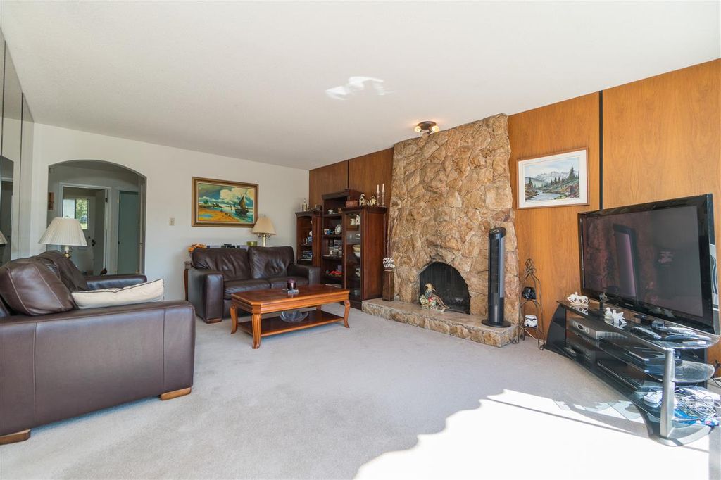 listing image 1108358806880996463