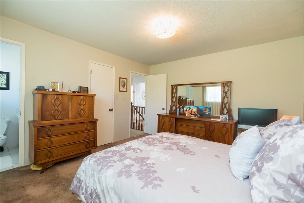 listing image 1100625800066689070