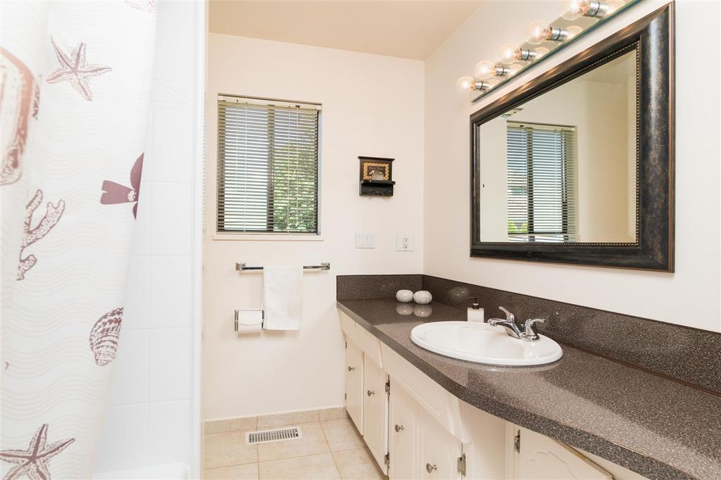 listing image 1101249684017461276