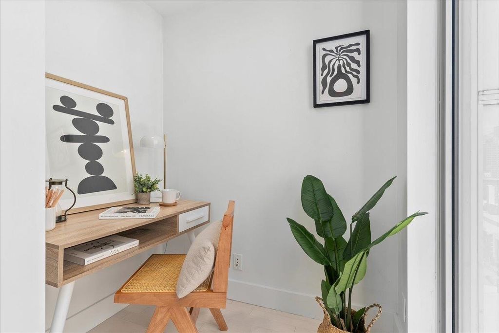 listing image 1107015802682543527