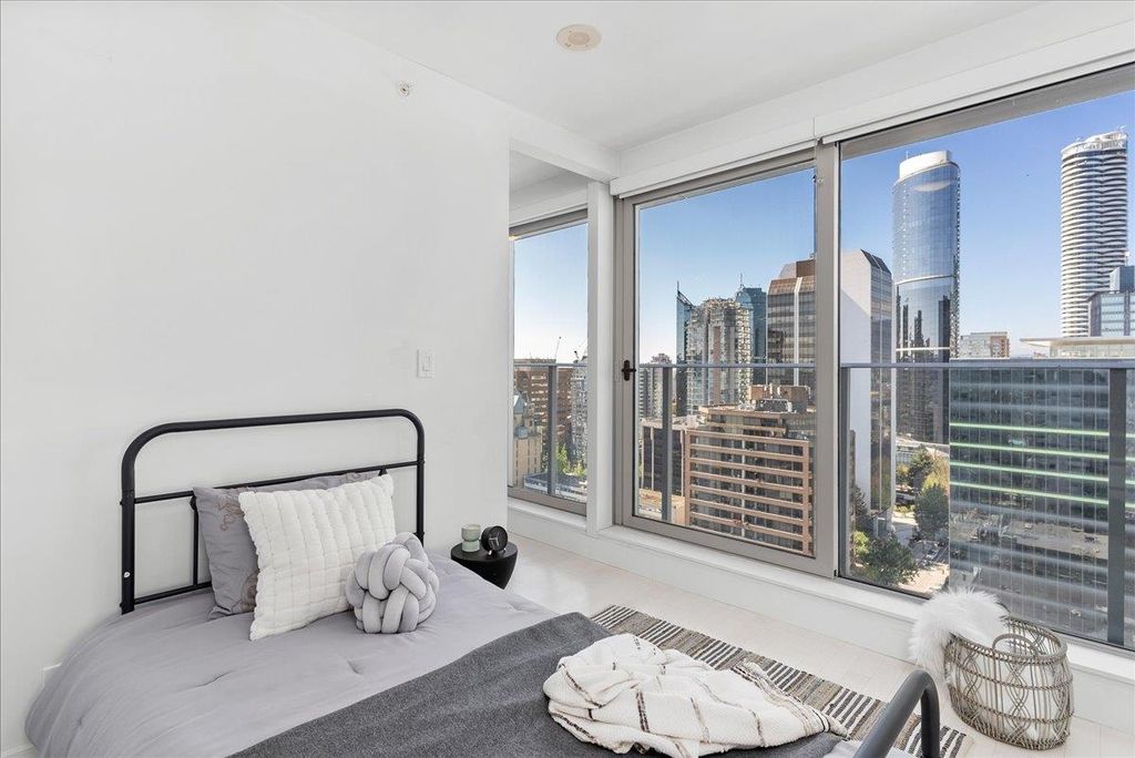 listing image 1101750847823020435