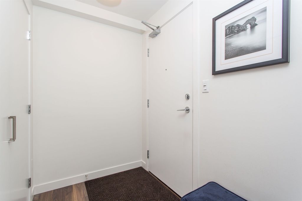 listing image 1101462231692519237