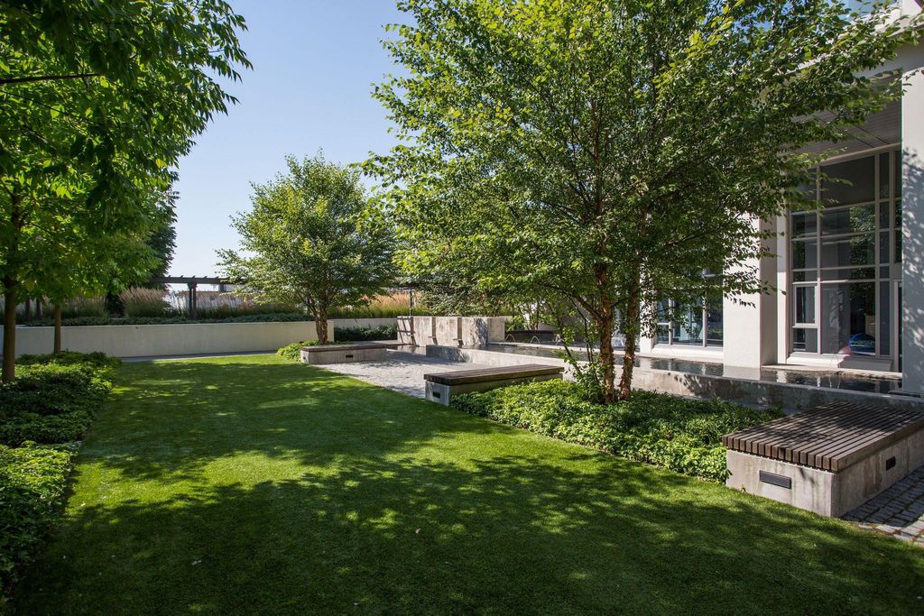 listing image 1108039779889963277