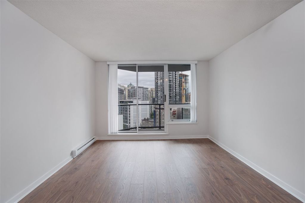 listing image 1109309542380231085