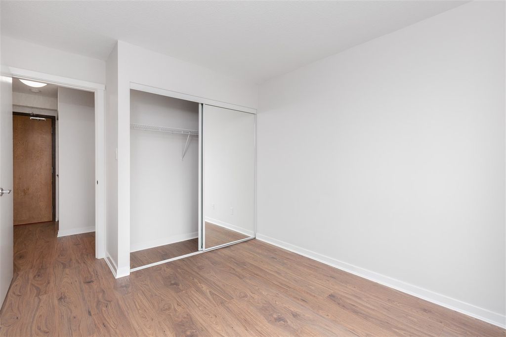 listing image 1107762732437562536