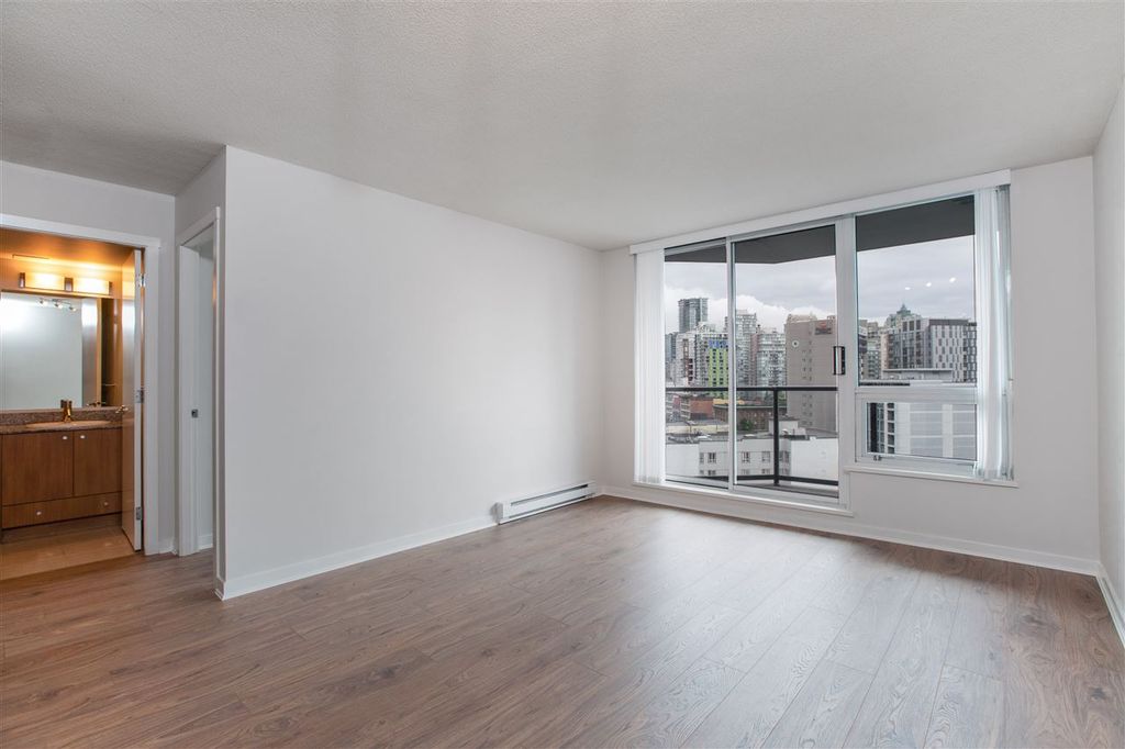 listing image 1105349884366017518