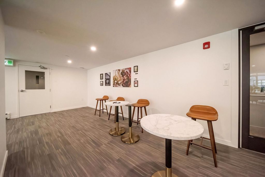 listing image 1101004441197840752