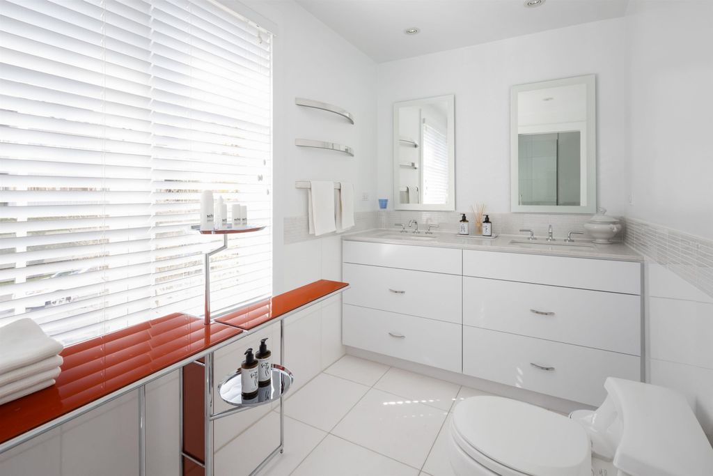 listing image 1106095006595630200