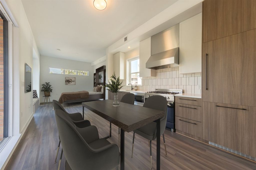 listing image 1107644601478449668