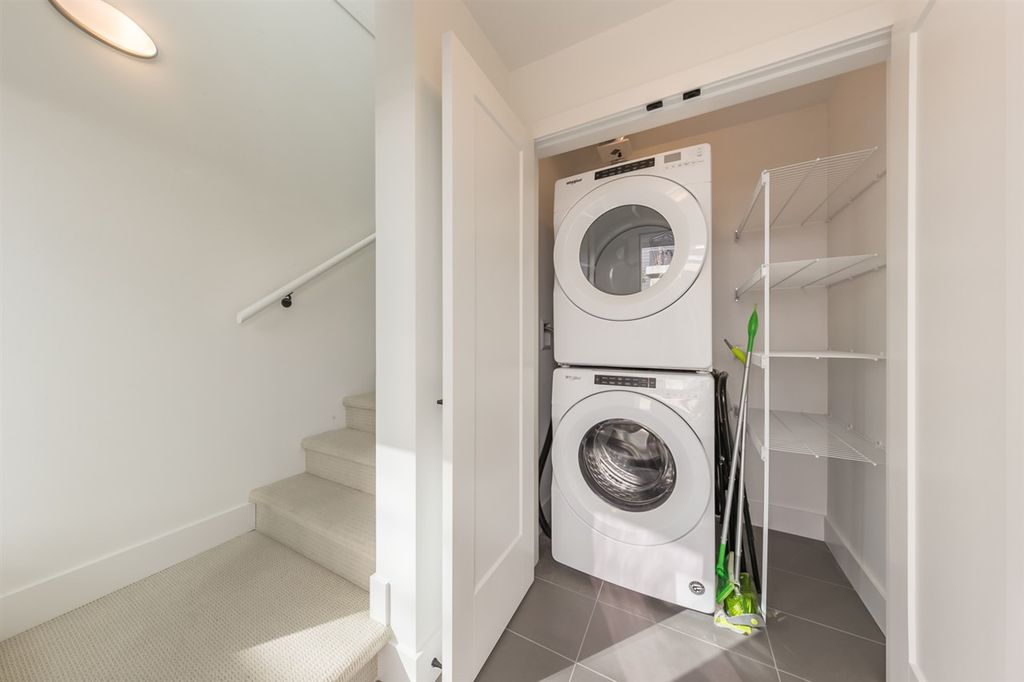 listing image 1100771790205370321