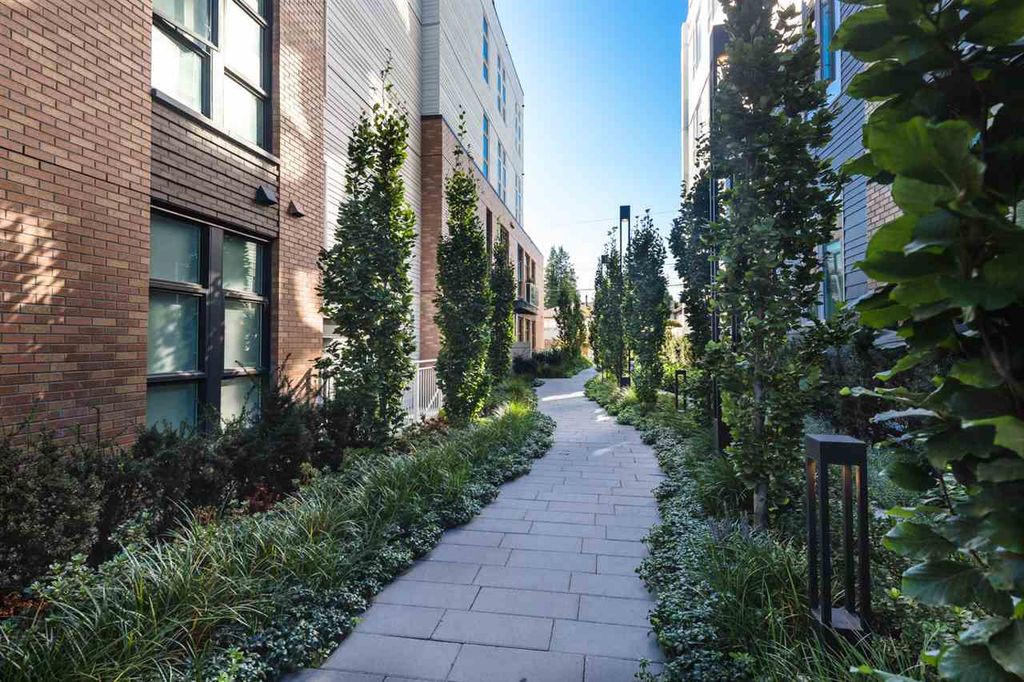 listing image 1108498052367743458