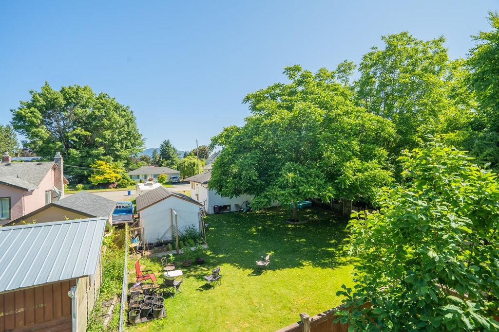 listing image 1102125155478287263