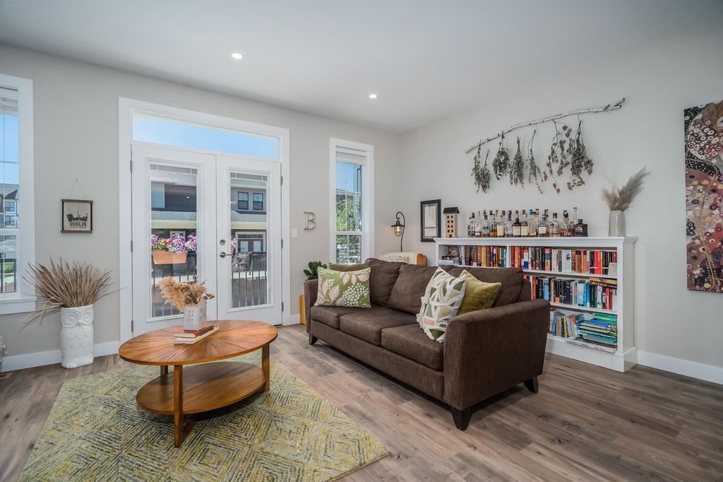 listing image 1105375730804239970