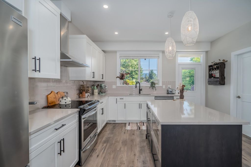 listing image 1100295668613702888