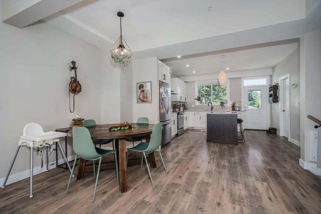listing image 1104620937626948894