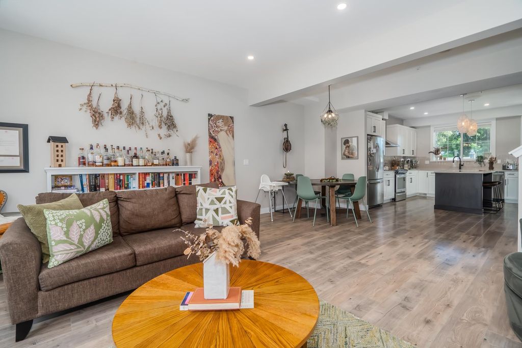 listing image 1104180678103886600