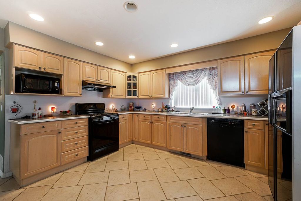 listing image 1102919560487043479
