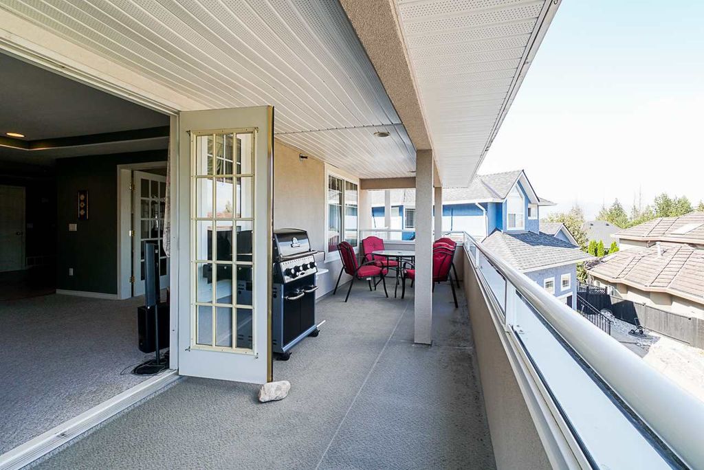 listing image 1108468989237797889