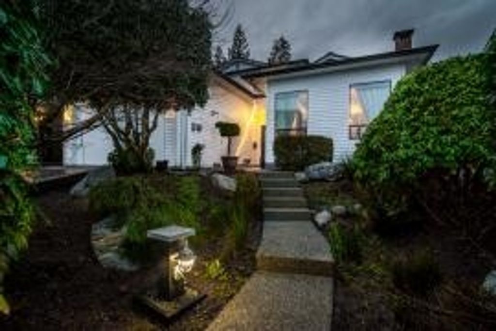 listing image 1102282337486935932