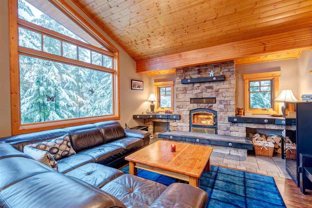 listing image 1104545753616104803