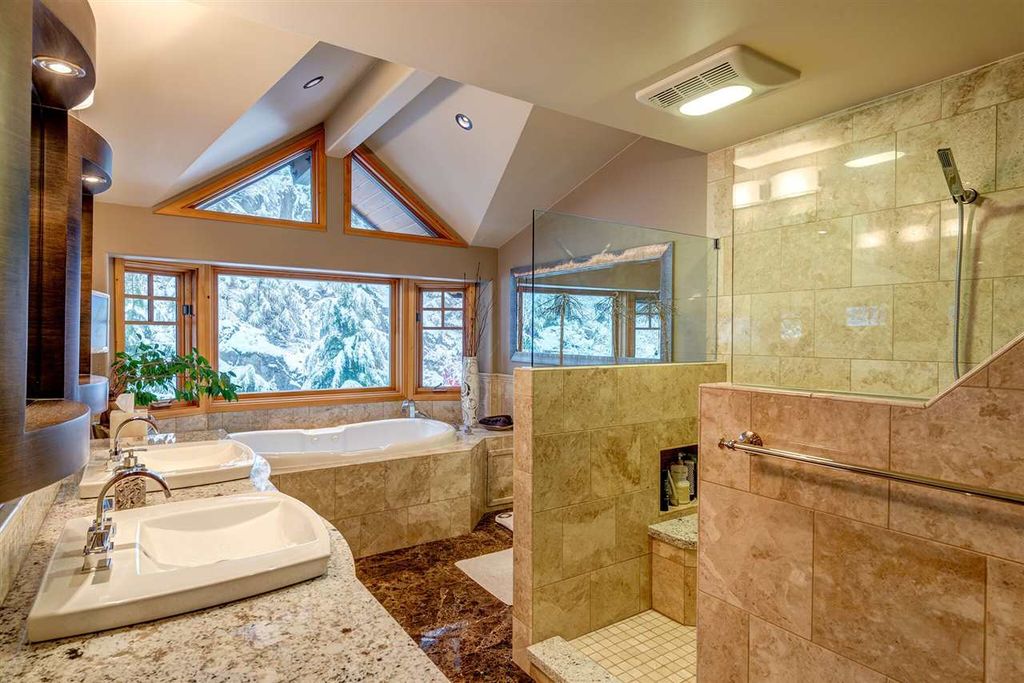 listing image 1109544407173681411