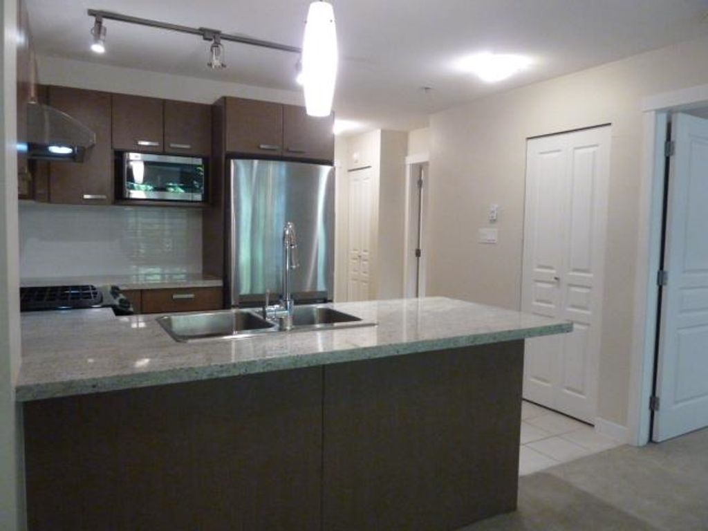 listing image 1102523482224380505