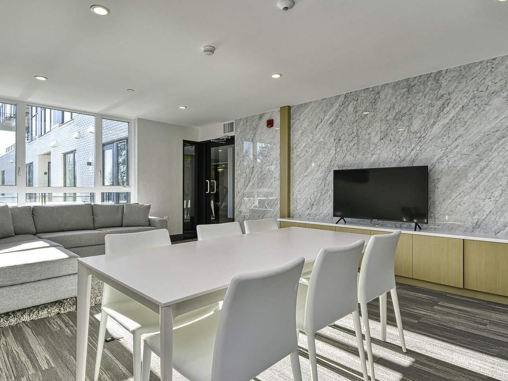 listing image 1106481985625801542