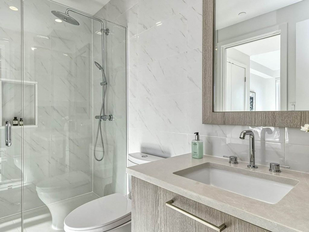 listing image 1109016035867529878