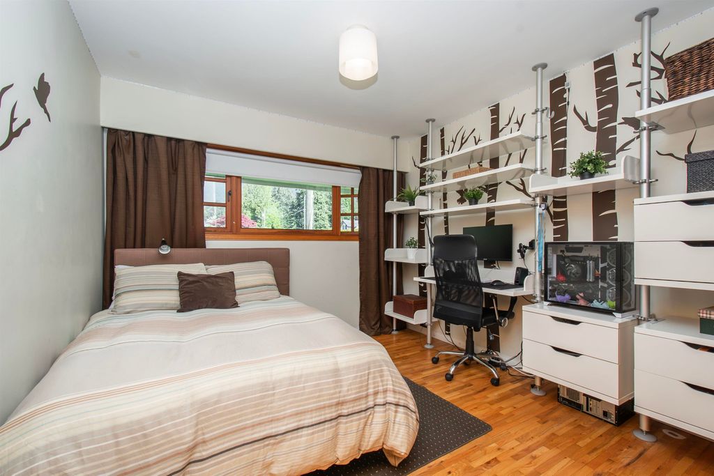 listing image 1106213084150026239