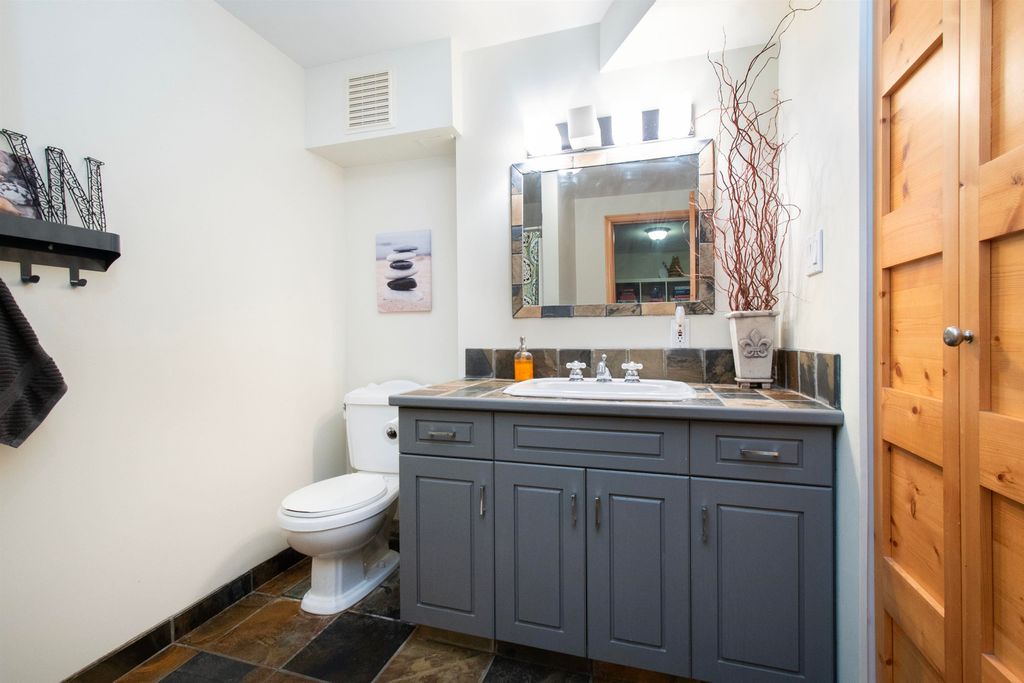 listing image 1105697321112164476