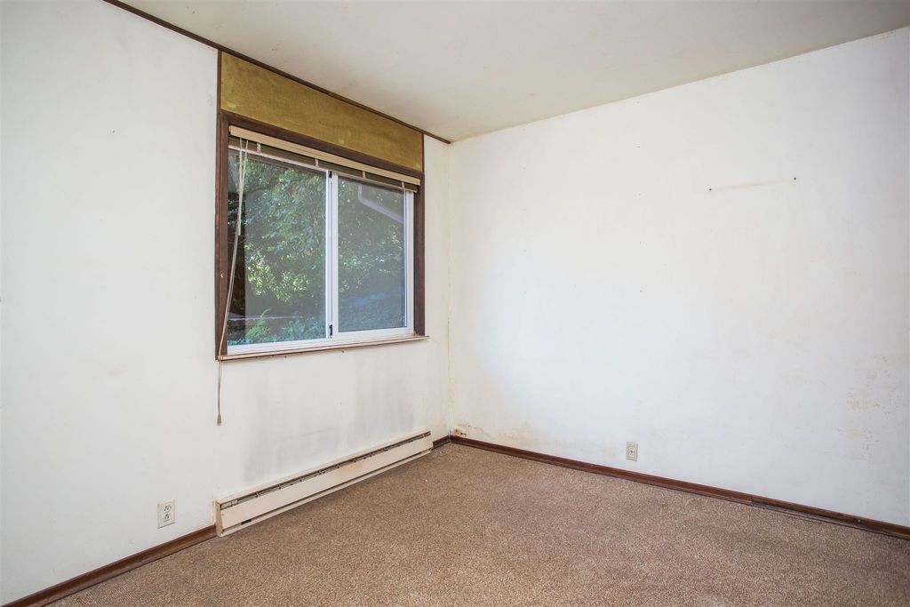 listing image 1100626683195487521