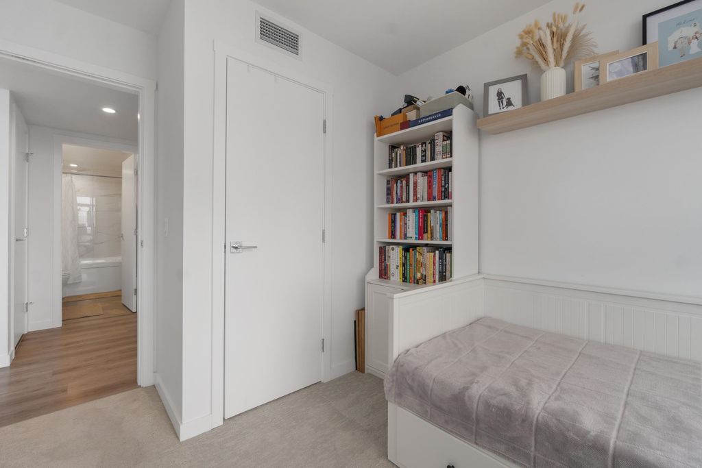 listing image 1104694699293989033