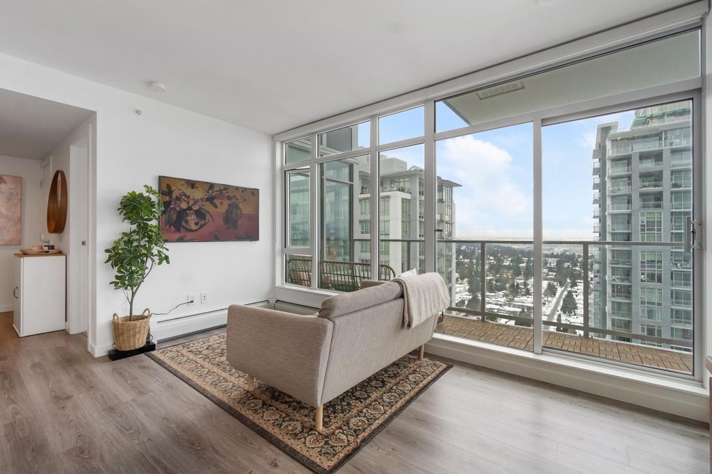 listing image 1109973663106430601