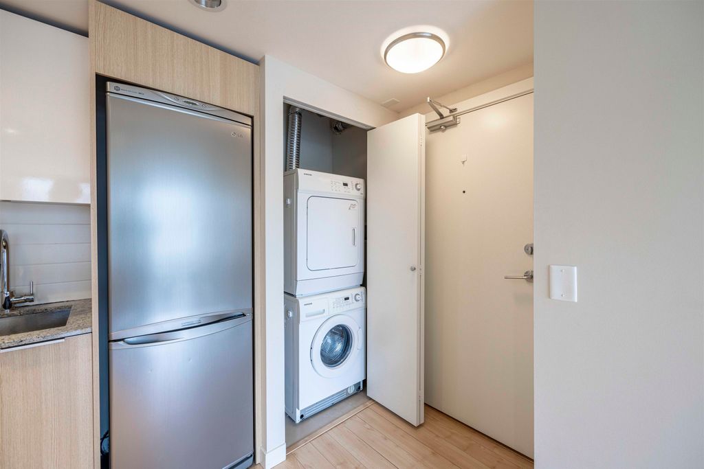 listing image 1108965903086525245