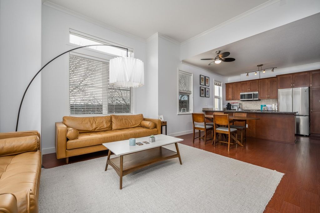 listing image 1104055995411537407